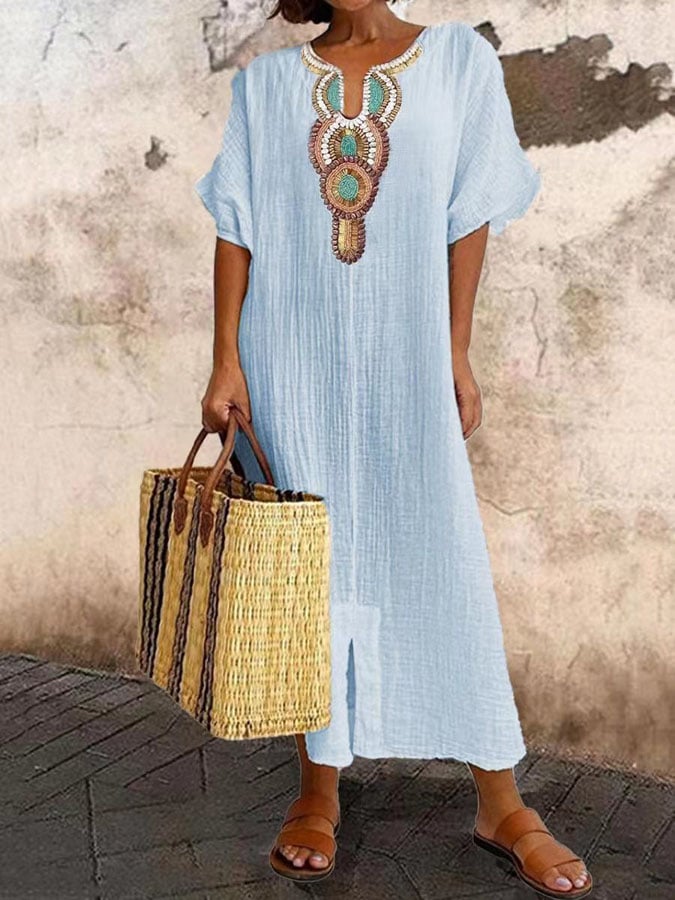 Robe caftan femme – Coupe ample – Tissu respirant – Encolure brodée – Longue fente