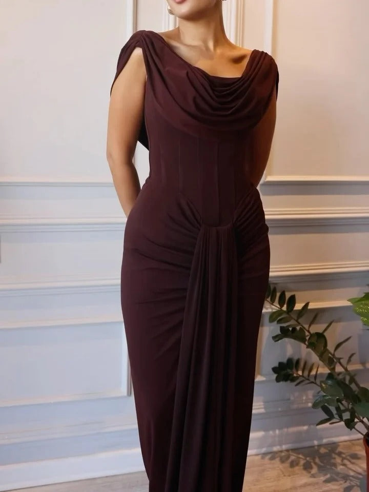 Robe longue de soirée marron élégante à col drapé