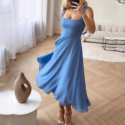 Robe midi femme – Tissu satiné fluide – Décolleté carré – Coupe évasée élégante