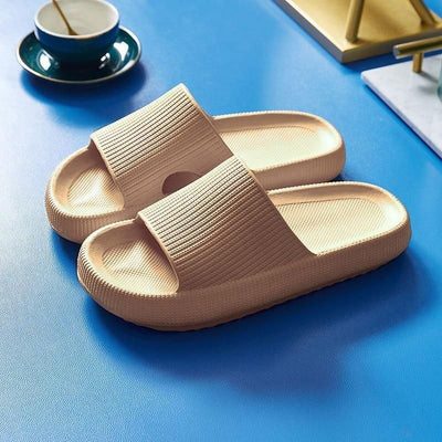 Prenez soin de vos pieds avec ces pantoufles élégantes et confortables pour hommes - Coert