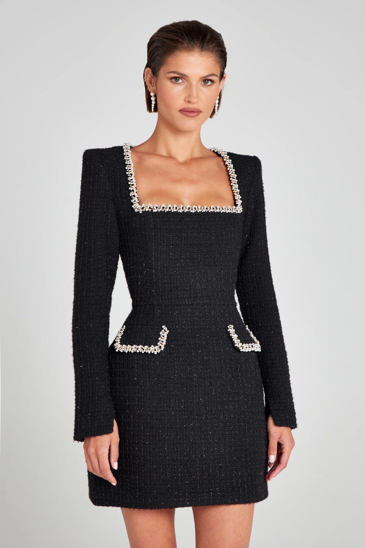 Marion | Robe élégante à col en U ornée de perles pour femme