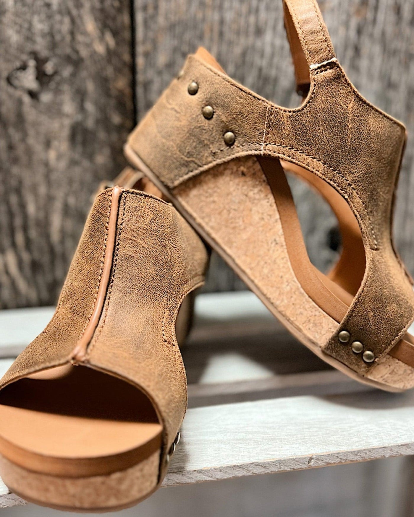 Sandales femme – Bout ouvert ergonomique – Semelle liège – Design ajouré stylé