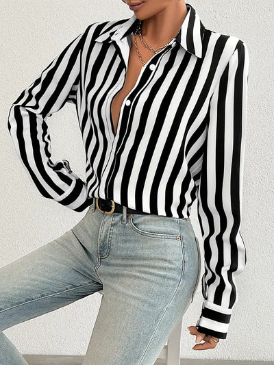Chemise à boutons rayée élégante