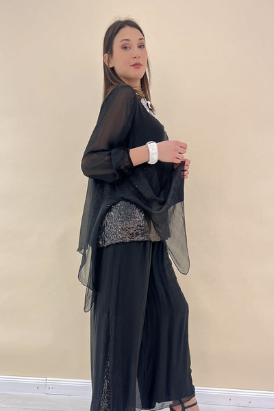 Ensemble en soie et pantalons ornés de paillettes