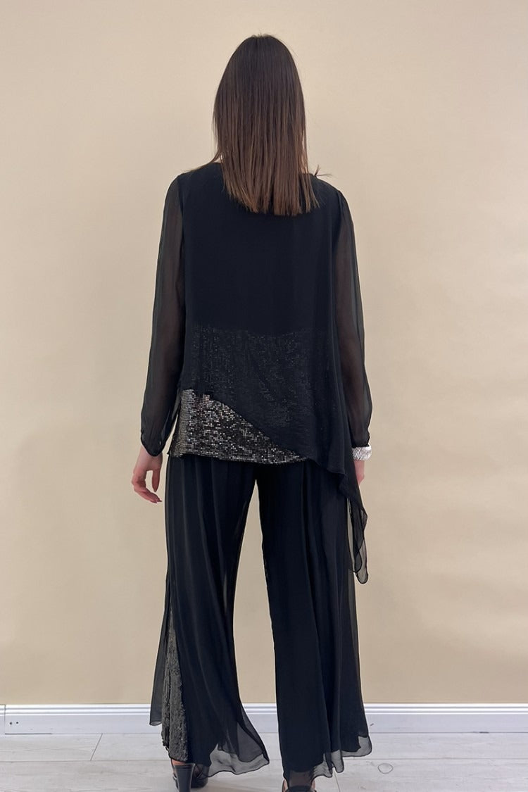 Ensemble en soie et pantalons ornés de paillettes
