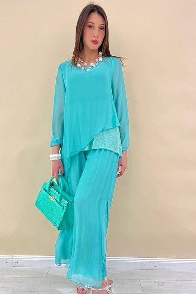 Ensemble en soie et pantalons ornés de paillettes