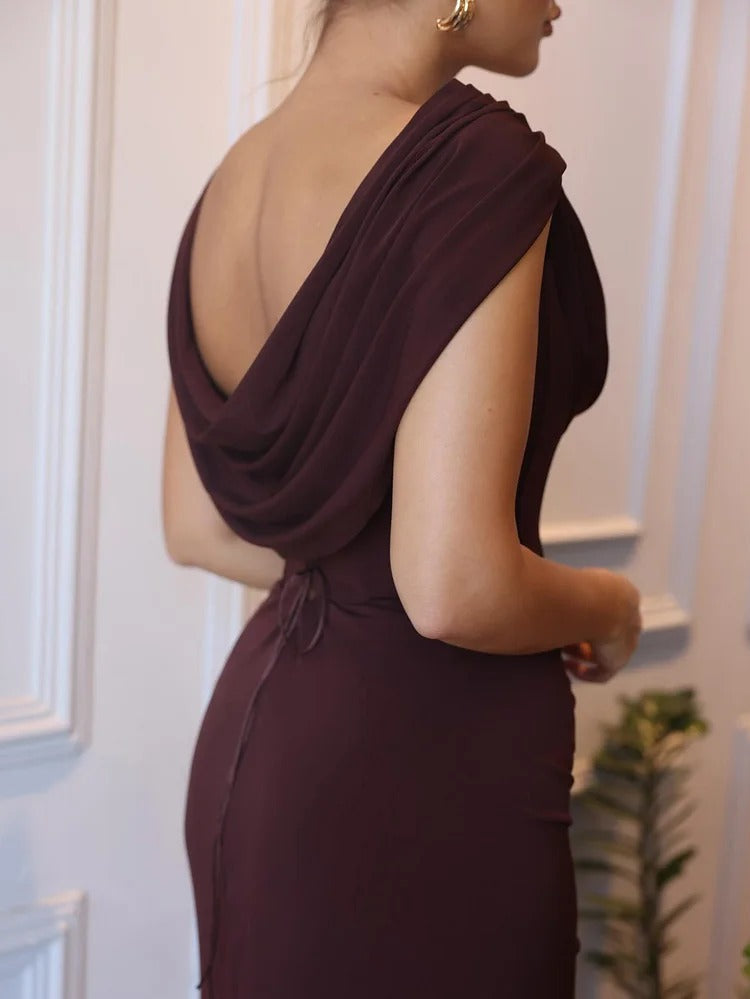 Robe longue de soirée marron élégante à col drapé