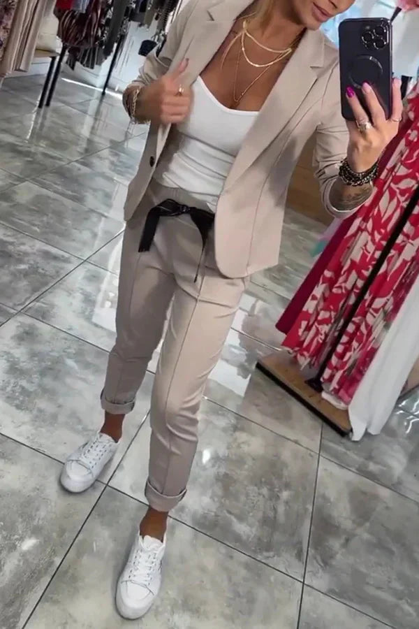 Lize| Un ensemble sur mesure avec une veste douce et un pantalon jogging confortable