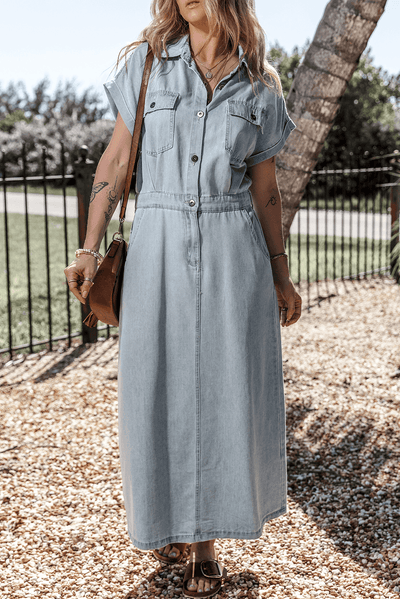 Isabelle - Robe en denim avec des manches chauve-souris courtes et élégantes