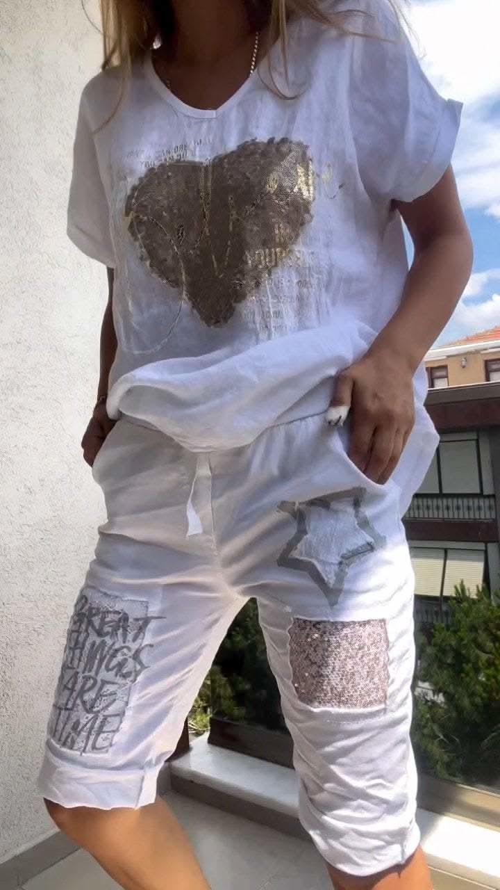 Morgane™ | Costume décontracté en deux pièces avec décolleté en V et dorure