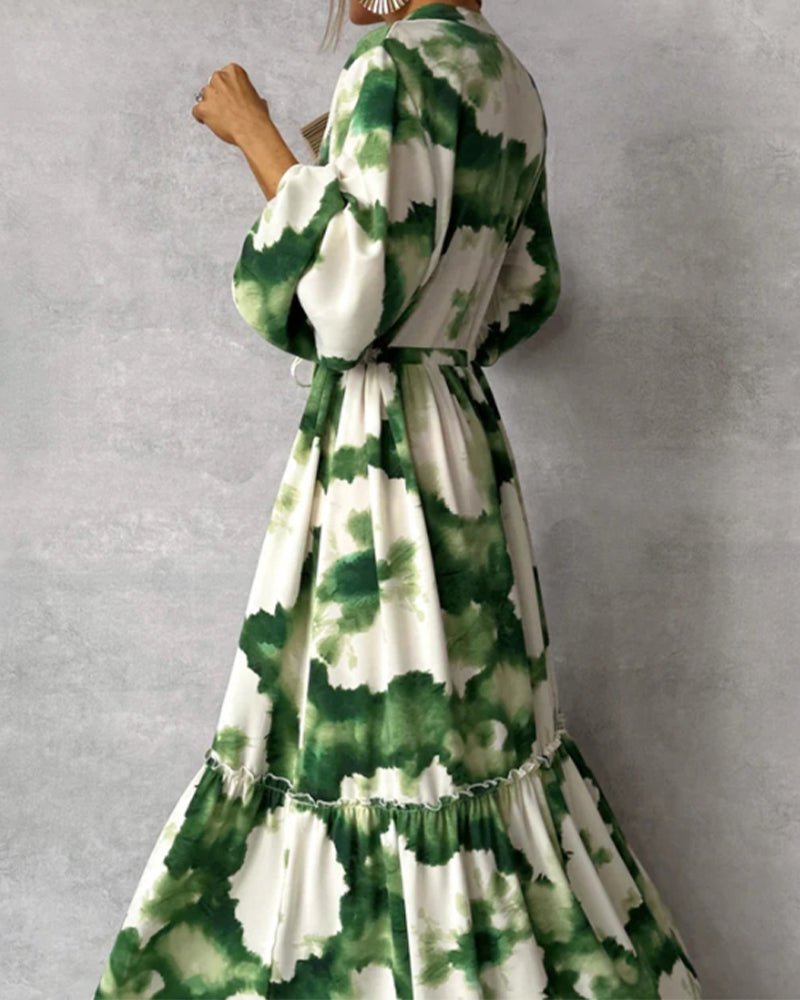 Loa| Robe élégante tie-dye avec patchwork, cordon de serrage et manches ballon