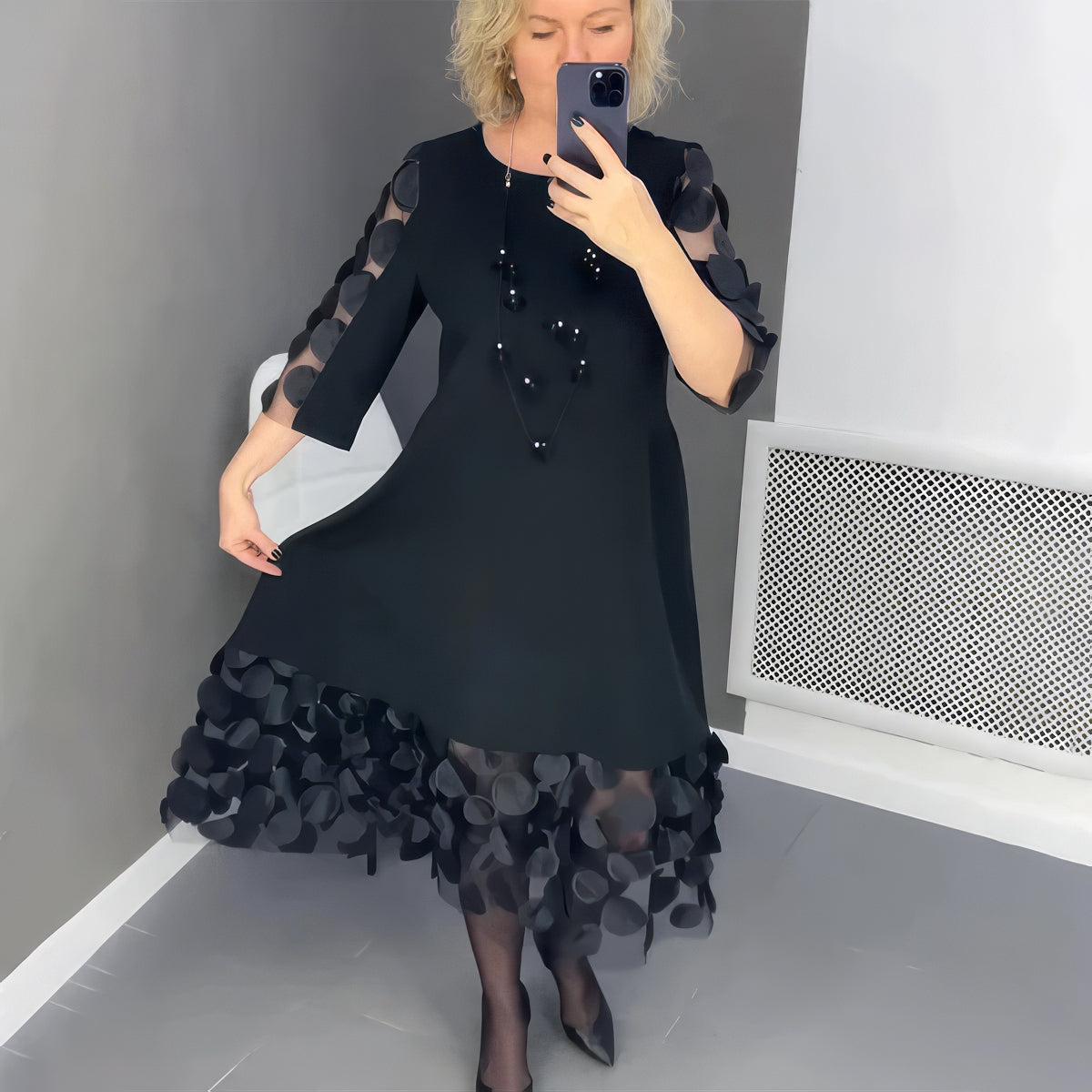 Nina™ | Robe longue oversize avec décoration