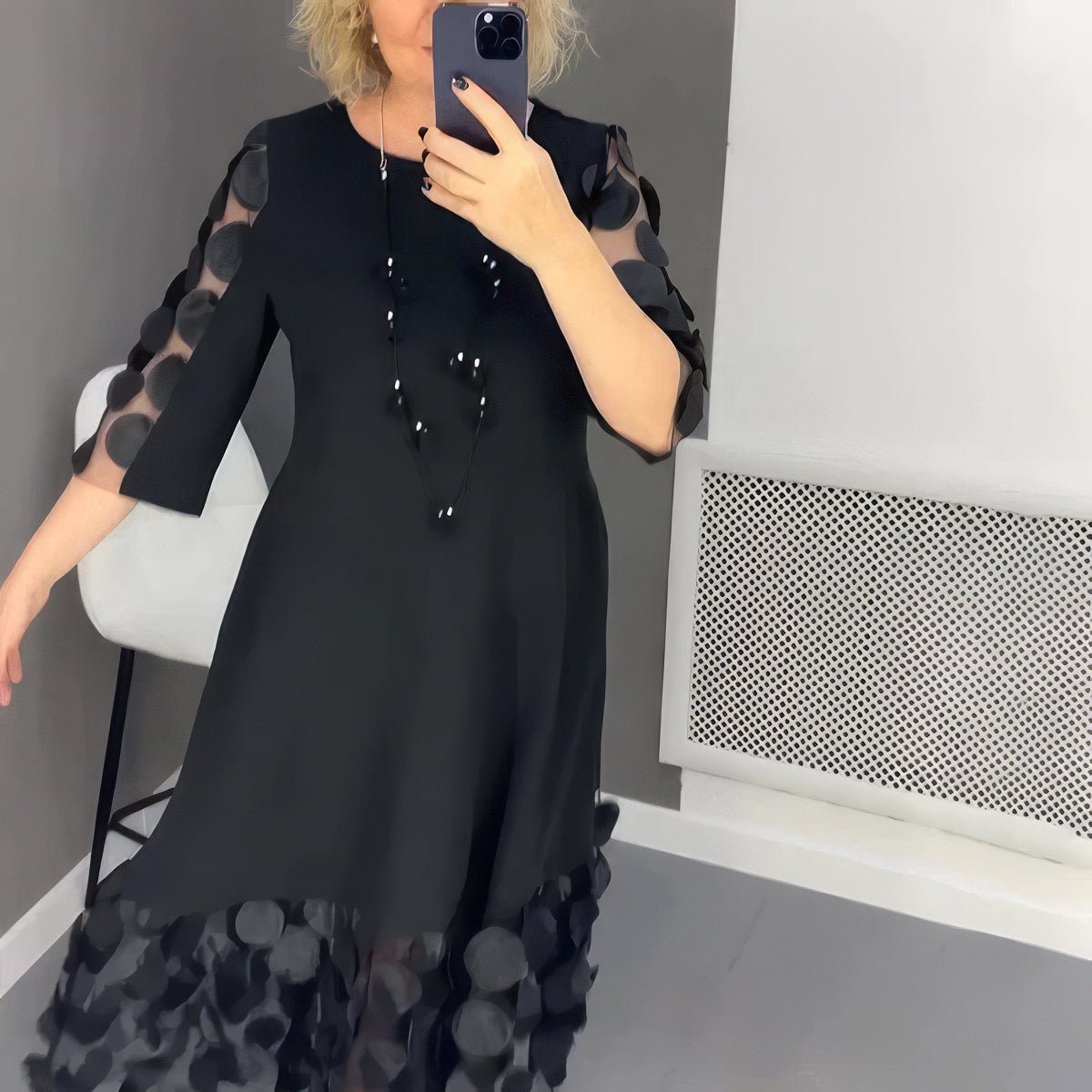 Nina™ | Robe longue oversize avec décoration