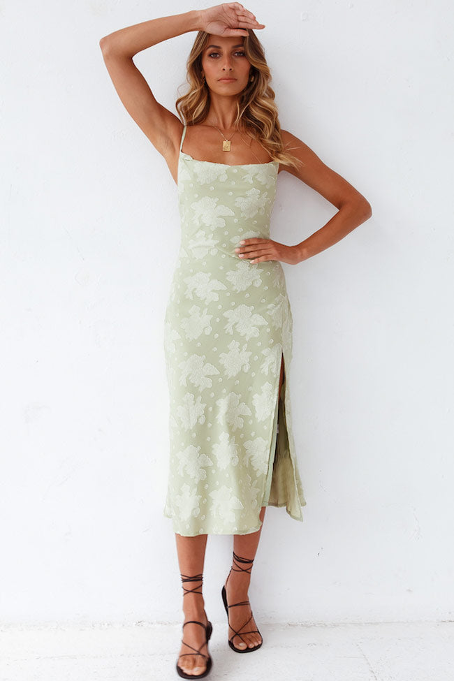Robe midi femme – Coupe ajustée – Col bénitier – Fente haute – Tissu luxueux