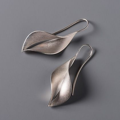 Boucles d'oreilles en argent en forme de feuille