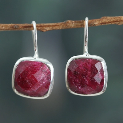 Boucles d'oreilles carrées rouges
