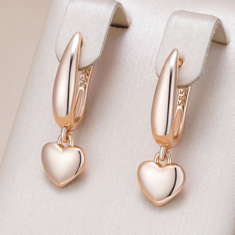Boucles d'oreilles élégantes en forme de cœur en or