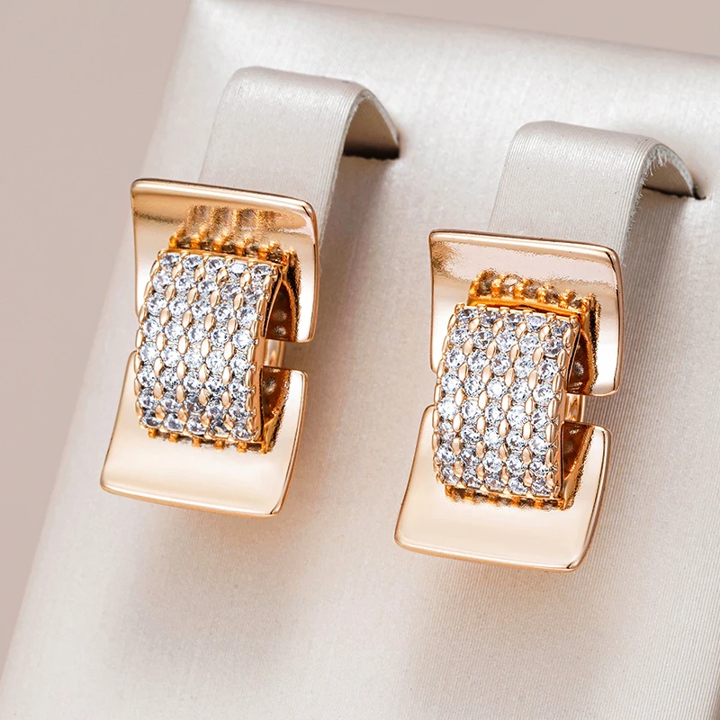 Boucles d'oreilles élégantes en plaques brillantes