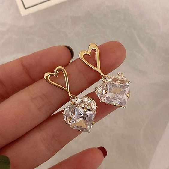 Boucles d'oreilles élégantes en forme de cœur scintillant
