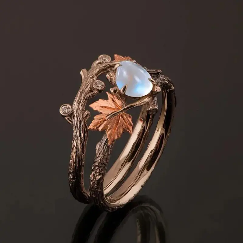 Bague avec éléments naturels et pierre de lune