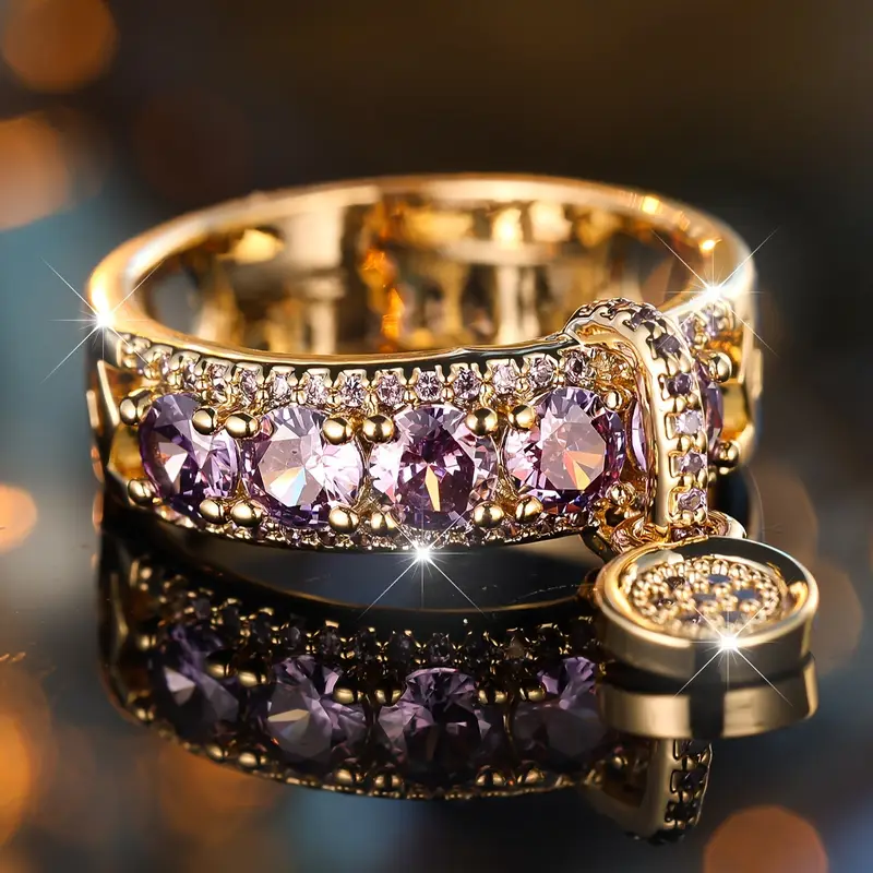 Bague avec charme et zircon violet