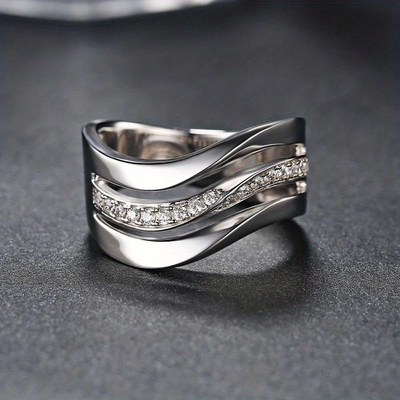 Bague ondulée en métal argenté