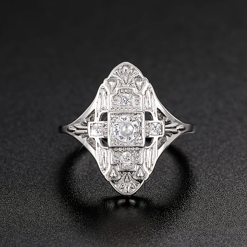 Bague vintage plaquée argent et brillante