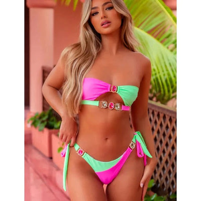 Bikini Femme – Coupe Ajustée – Haut Bandeau Froncé – Détails Cristaux Brillants