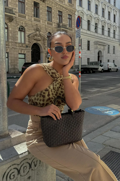 Jelena - Top asymétrique à imprimé animalier