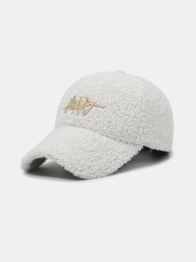 Casquette de baseball en peluche avec broderie cœur