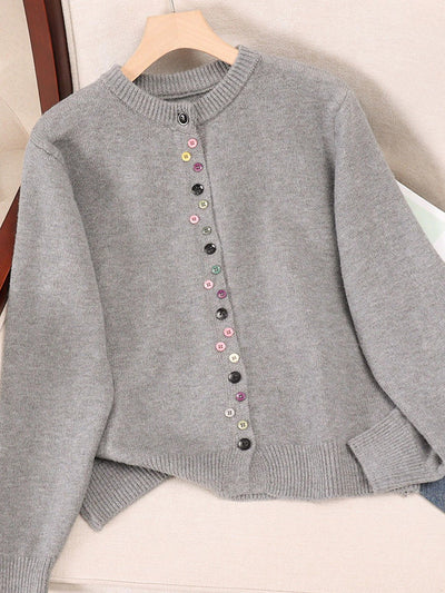 Olivia - Cardigan boutonné à col ras du cou pour femmes
