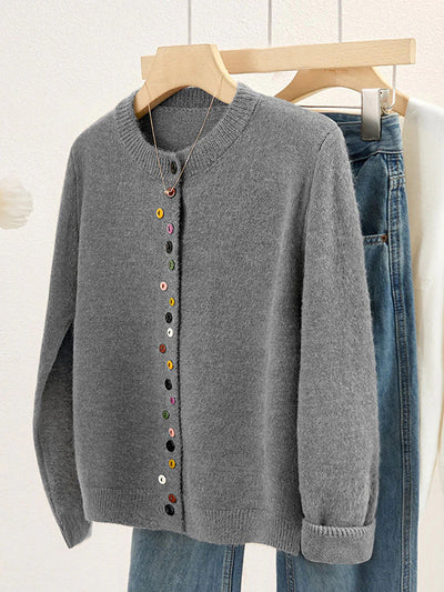 Olivia - Cardigan boutonné à col ras du cou pour femmes