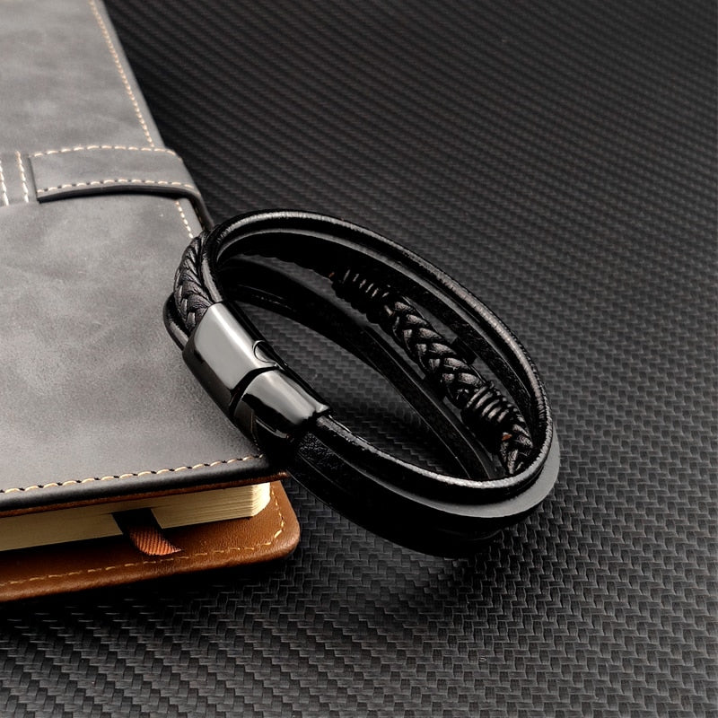 Nolan - Elégant bracelet à croix noire pour l'homme moderne