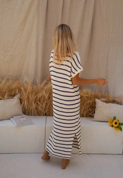Sophia™ | Robe d'été rayée tricotée