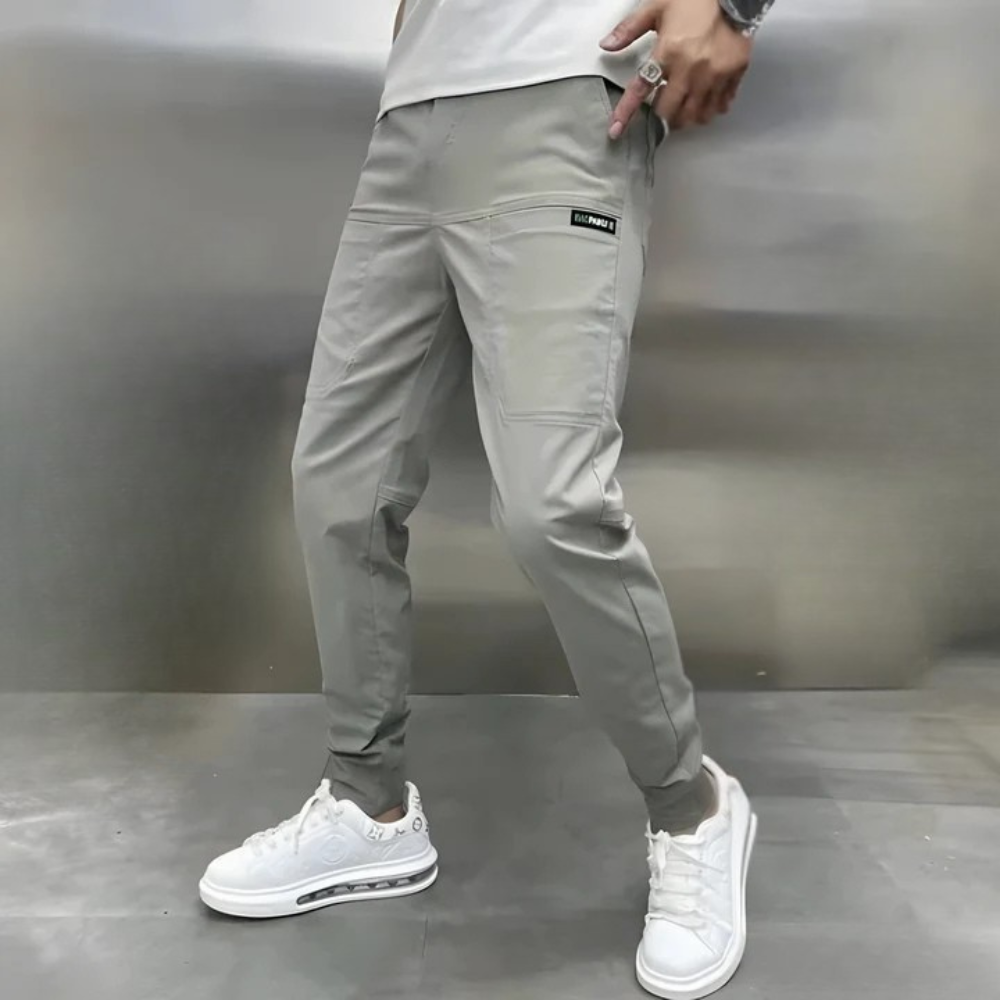 Tommaso™ | L’Essentiel Cargo en Version Stretch Premium