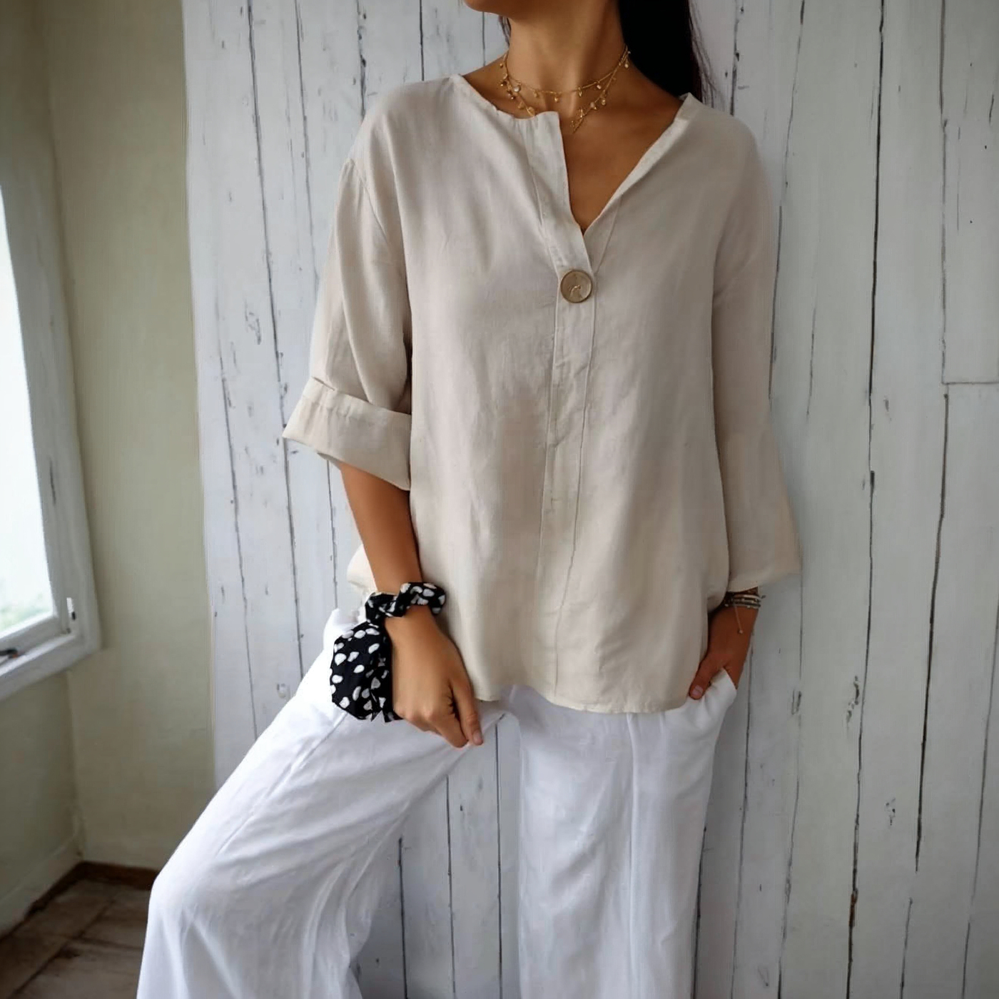 Morgane™ | Top confortable avec col en V, en coton et lin