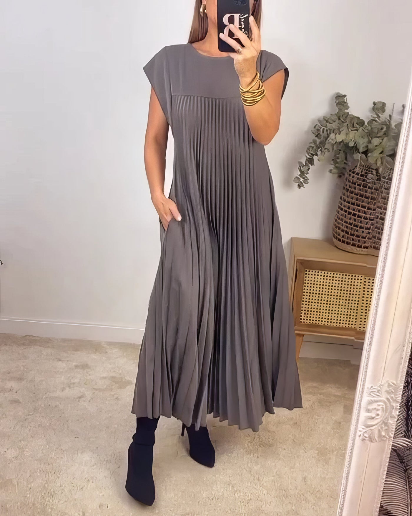 Sophie™ | Robe Plissée Simple Sans Manches